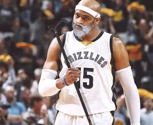 的防线中坚 的防线中坚