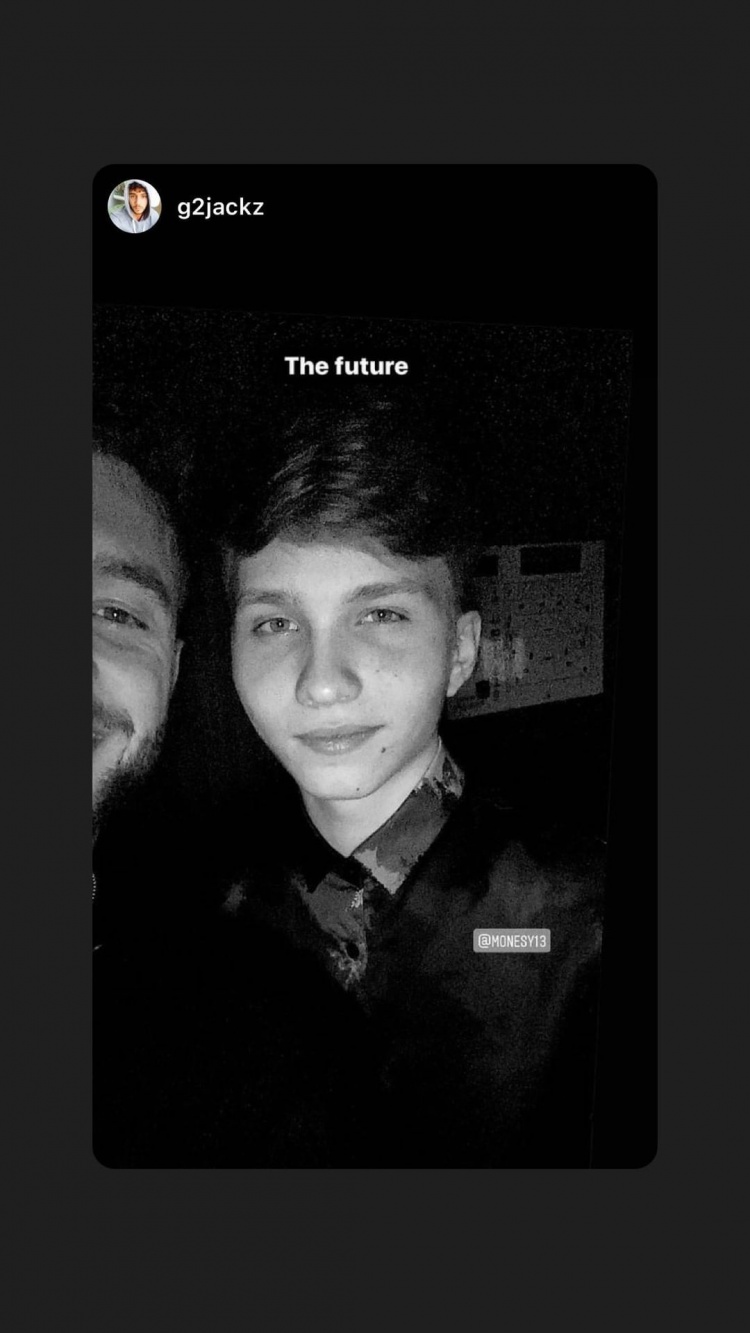 在此情况下 在此情况下